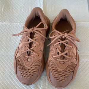 Adidas Ozweego casual sneakers